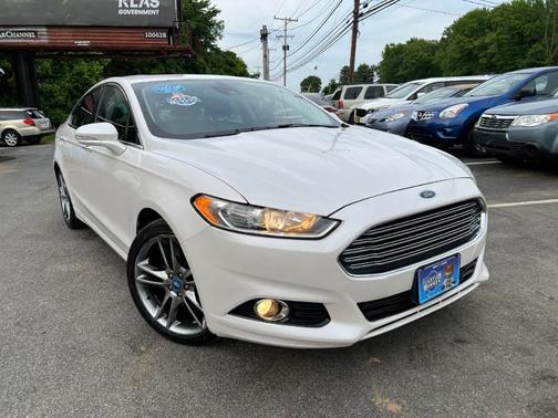Photo 2 of 32 of 2013 Ford Fusion Titanium