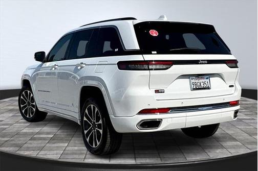 2022 Jeep Grand Cherokee Overland