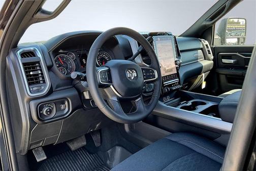 2025 RAM 2500 Big Horn Crew Cab 4x4 6'4' Box
