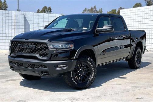 Diamond Black Crystal Pearlcoat 2026 RAM 1500 Rebel