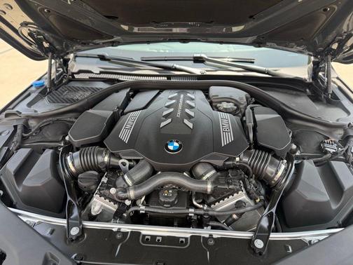 Dravit Gray Metallic 2026 BMW M850 i xDrive