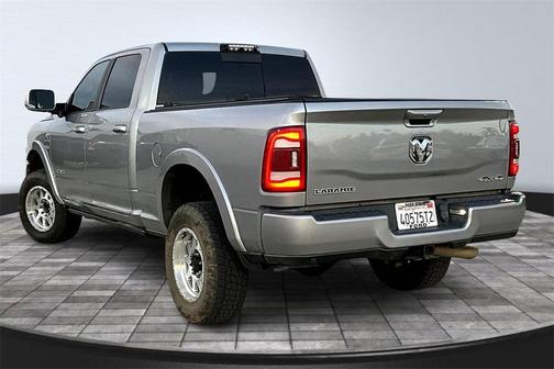 2019 RAM 2500 Laramie Crew Cab 4x4 6'4' Box