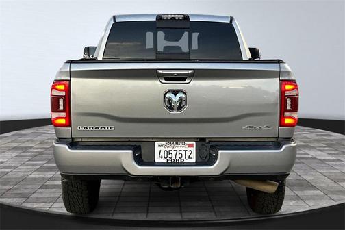 2019 RAM 2500 Laramie Crew Cab 4x4 6'4' Box