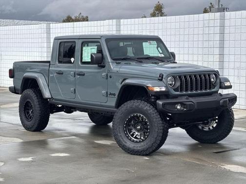 2025 Jeep Gladiator Nighthawk