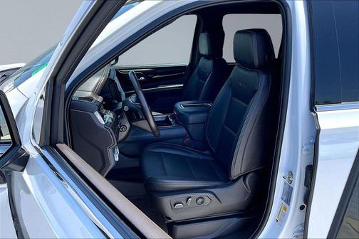 Summit White 2022 GMC Yukon XL Denali
