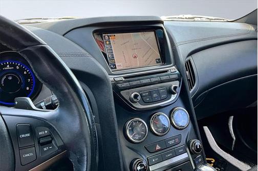2013 Hyundai Genesis Coupe 2.0T Premium