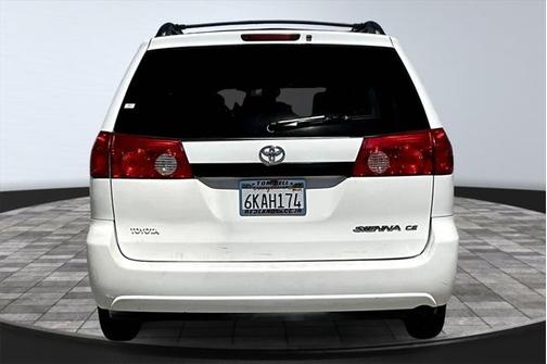 2010 Toyota Sienna CE
