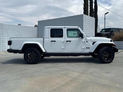 2025 Jeep Gladiator Nighthawk