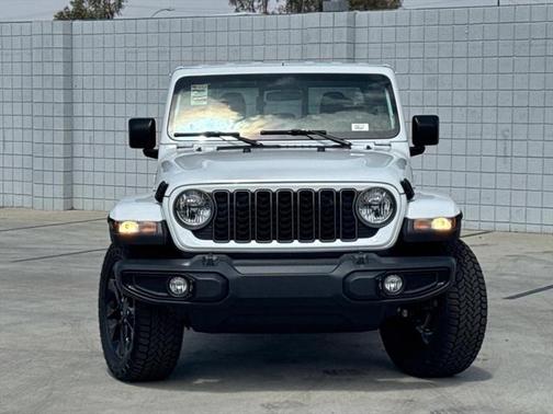 2025 Jeep Gladiator Nighthawk