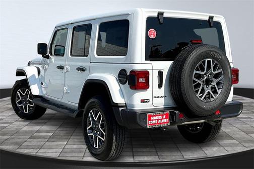 2025 Jeep Wrangler 4-Door Sahara 4x4