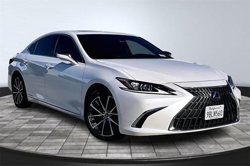 2022 Lexus ES 300h Base