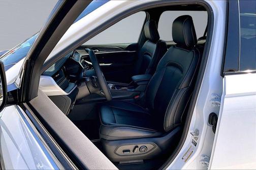 Bright White Clearcoat 2026 Jeep Grand Cherokee L Limited