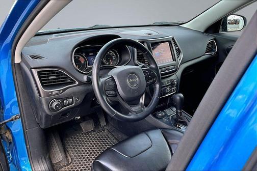 Hydro Blue Pearlcoat 2021 Jeep Cherokee Trailhawk