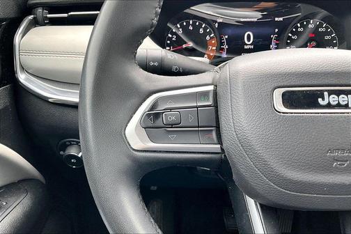 Billet Silver Metallic Clearcoat 2023 Jeep Compass Limited