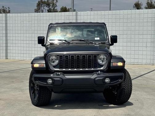 2025 Jeep Gladiator Nighthawk