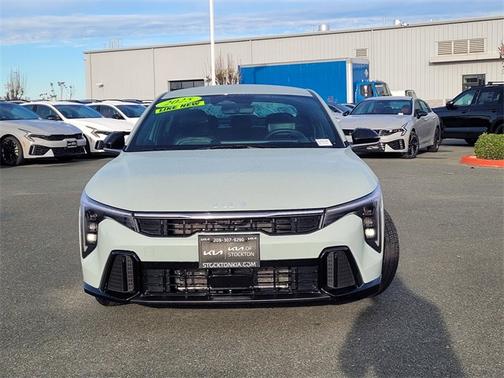 2025 Kia K4 GT-Line