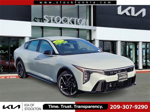 2025 Kia K4 GT-Line