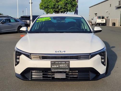 Snow White Pearl 2025 Kia K4 LX