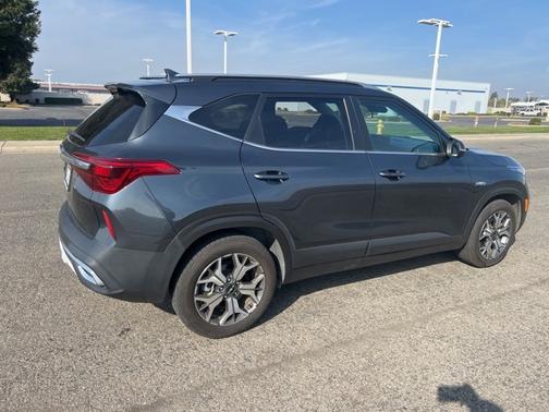 2023 Kia Seltos EX