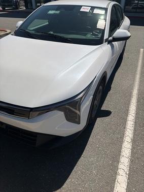 Snow White Pearl 2025 Kia K4 LXS