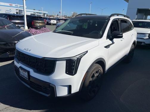 Glacial White Pearl 2024 Kia Sorento X-Line EX