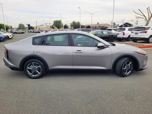 Steel Gray 2025 Kia K4 LXS