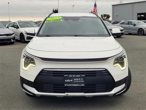 2023 Kia Niro EX