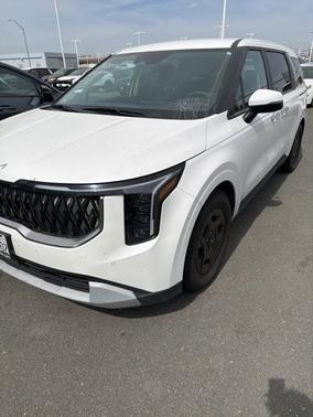 2025 Kia Carnival LX