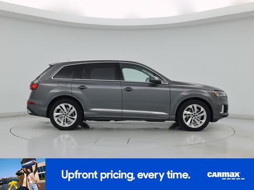 Gray 2021 Audi Q7 Prestige