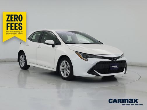 White 2022 Toyota Corolla Hatchback SE