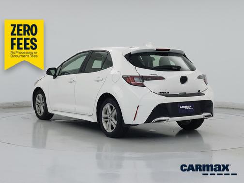 White 2022 Toyota Corolla Hatchback SE
