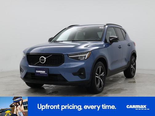 2023 Volvo XC40 B5 Plus Bright Theme