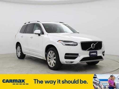2016 Volvo XC90 T6 Momentum