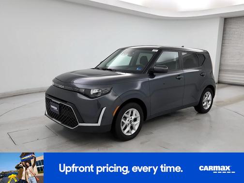 Gray 2025 Kia Soul LX