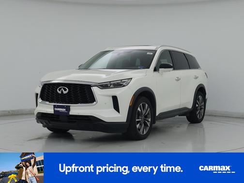 White 2023 INFINITI QX60 Luxe