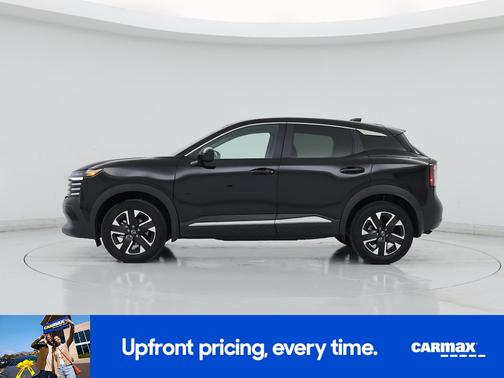Black 2025 Nissan Kicks SV