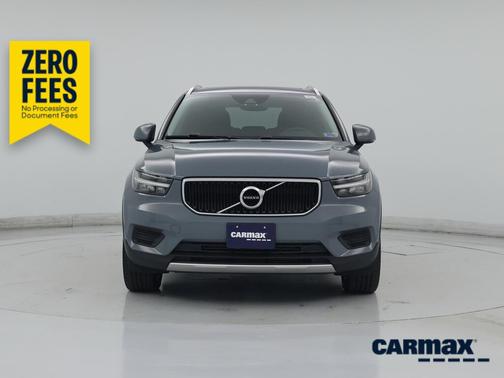 Gray 2020 Volvo XC40 T5 Momentum
