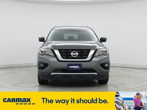 2017 Nissan Pathfinder Platinum