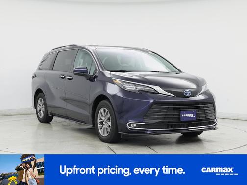 2024 Toyota Sienna XLE