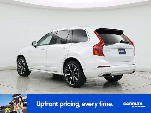 2021 Volvo XC90 T6 Momentum