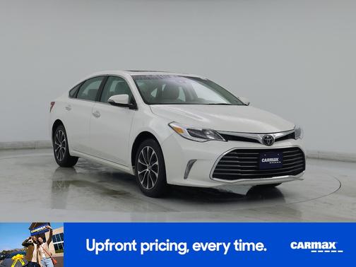 White 2018 Toyota Avalon XLE Premium