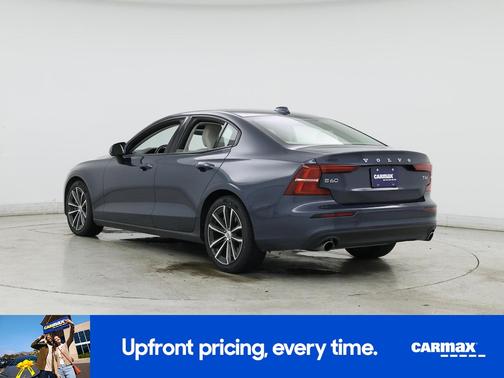 2021 Volvo S60 T6 Momentum