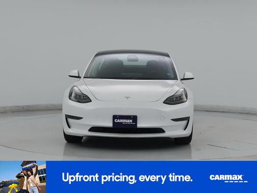 Pearl 2023 Tesla Model 3