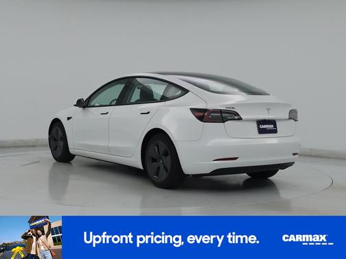 Pearl 2023 Tesla Model 3