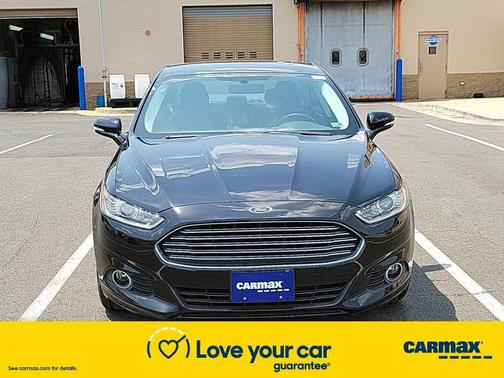 Photo 2 of 26 of 2016 Ford Fusion SE