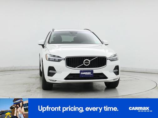 2022 Volvo XC60 B5 Momentum