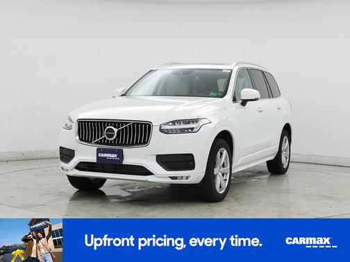 2022 Volvo XC90 T5 Momentum