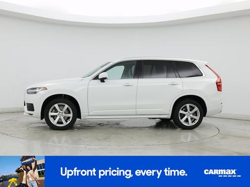 2022 Volvo XC90 T5 Momentum