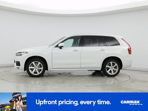 2022 Volvo XC90 T5 Momentum