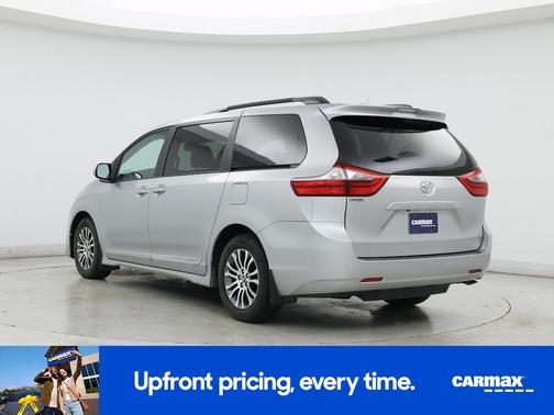 2020 Toyota Sienna XLE
